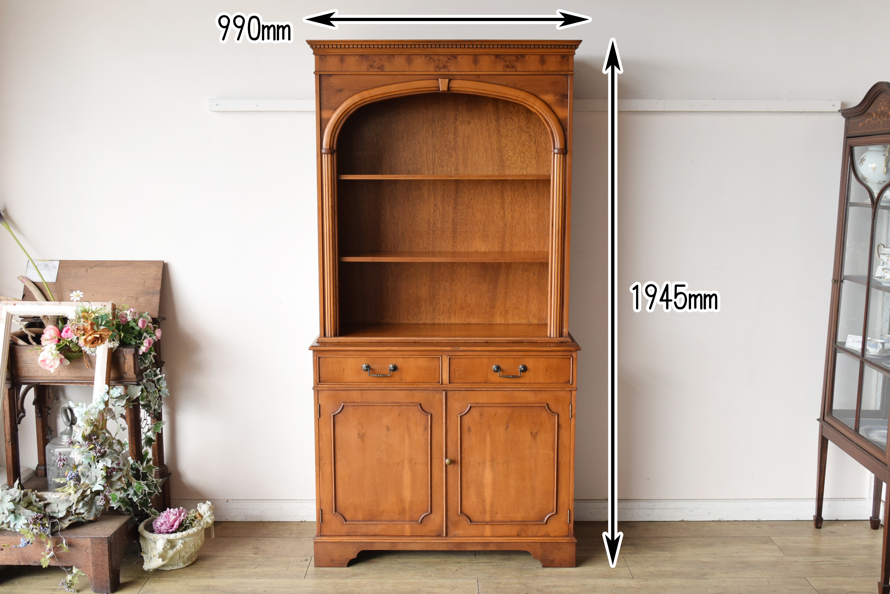 パルテノン アンティーク / アーチの優美さが際立つ上品なブック