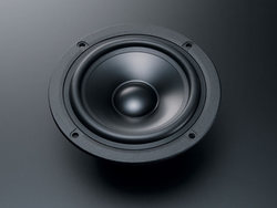 ソニー、新ミドルクラススピーカー「SS-AC3/AC5」 － 上位機の思想を