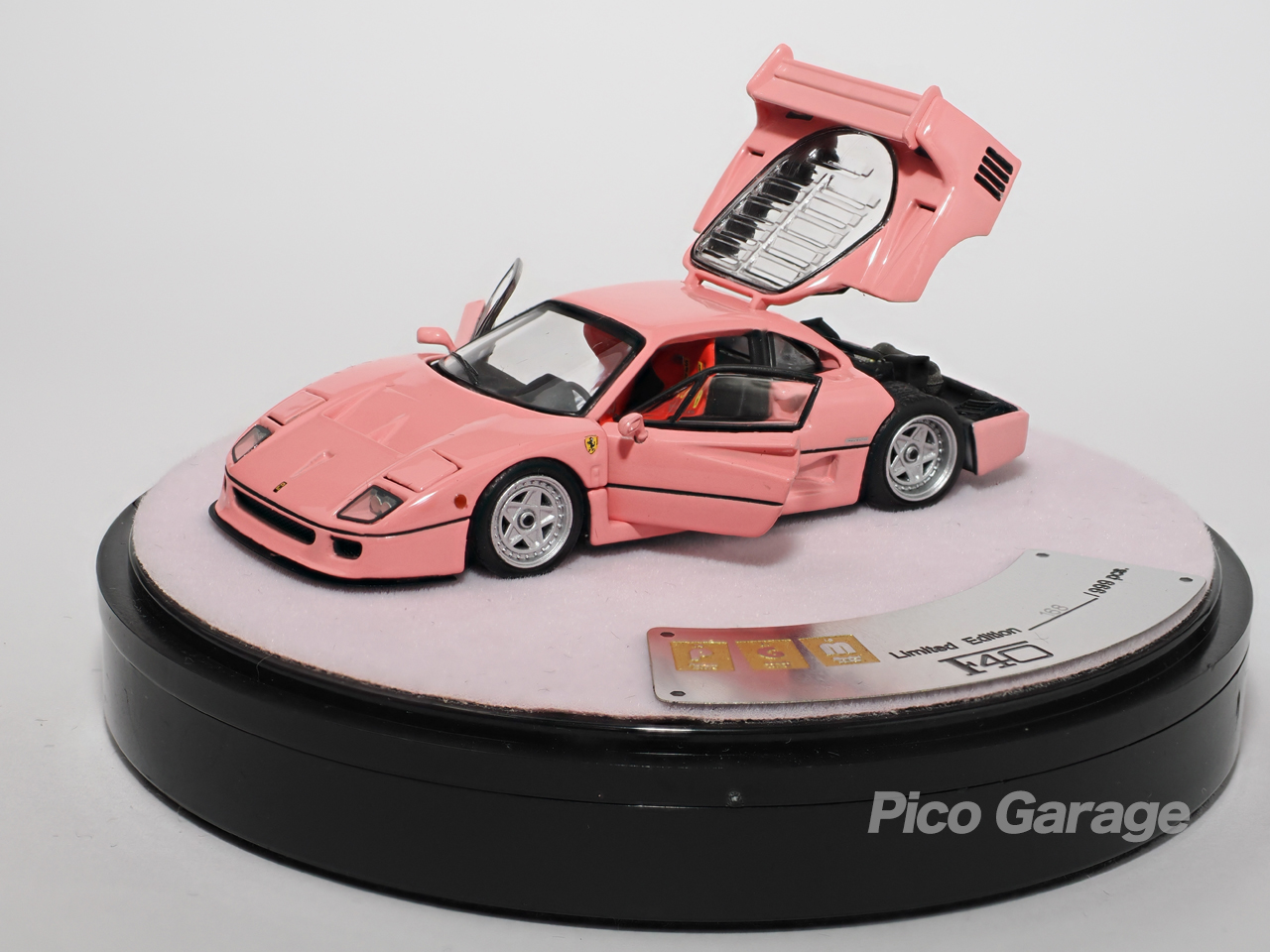 PGM】1/64 Ferrari F40（ピンク）回転ディスプレイ付