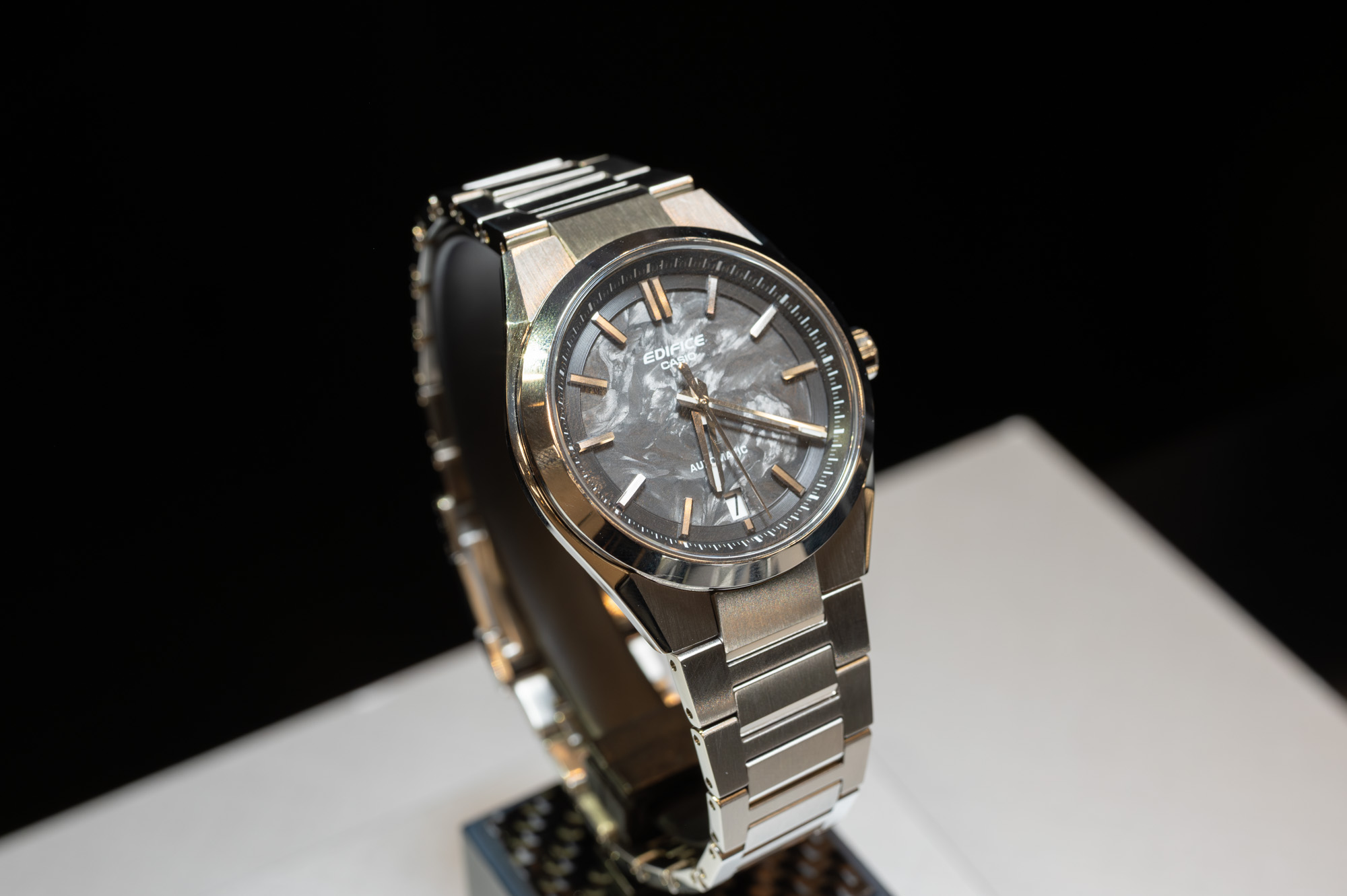 カシオ初 機械式ムーブメント搭載「EDIFICE」 - Impress Watch