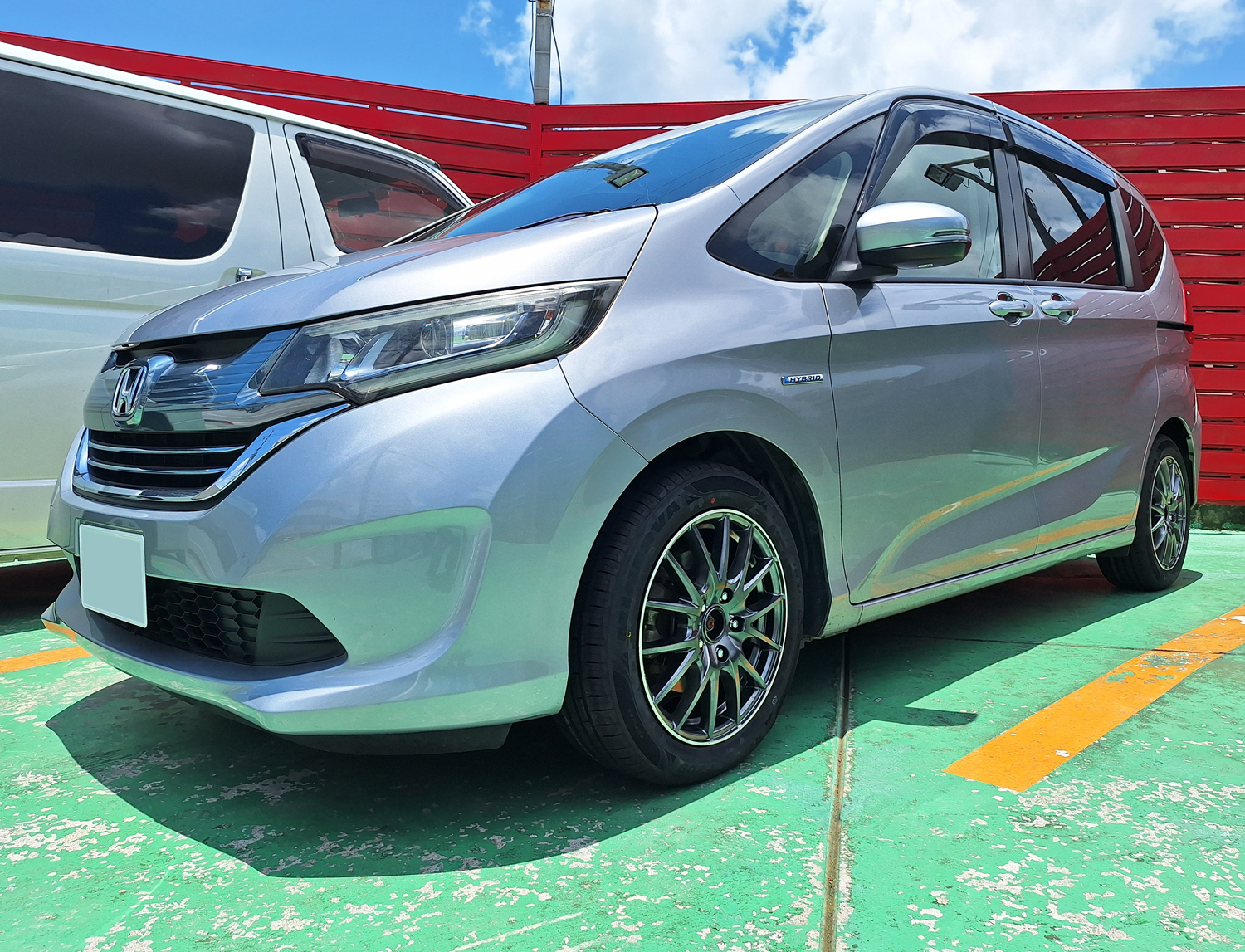 ホンダ フリード VERTEC ONE EXE7 16×6.5J MINERVA 195/55R16