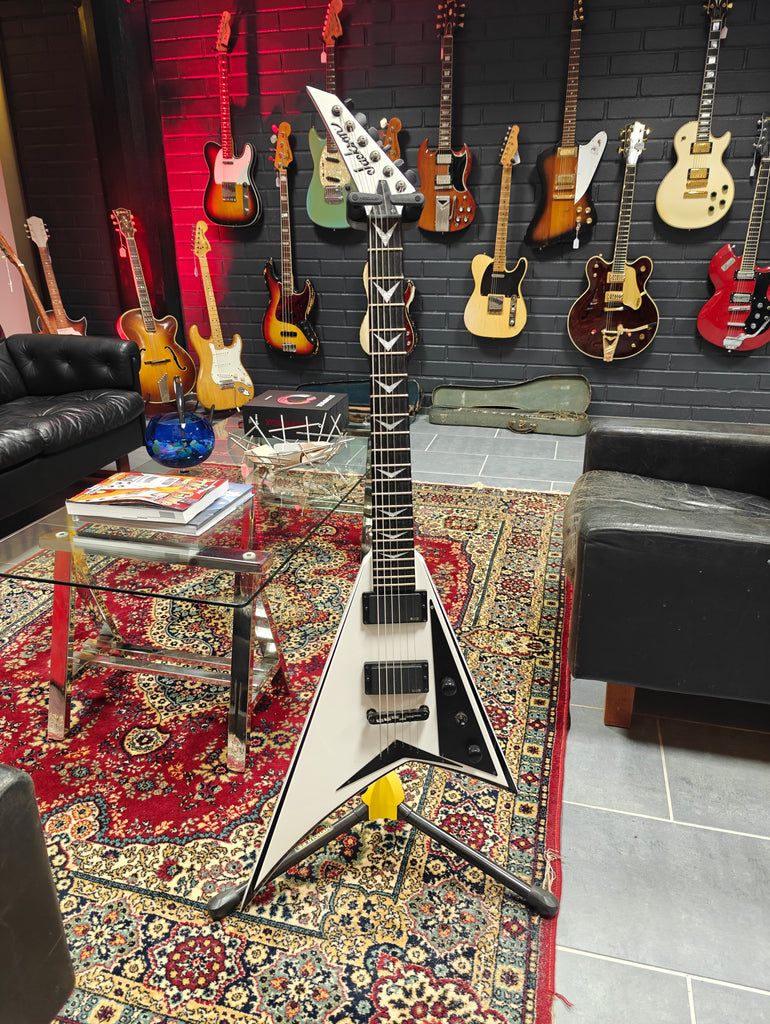 Jackson Pro Series Matt Tuck Signature Rhoads – Tonefest Guitar