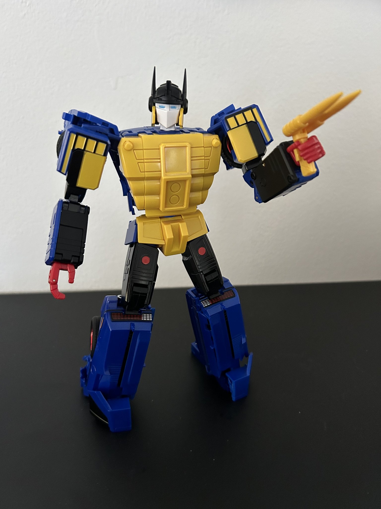X-Transbots MX-26 Bond & James (G1 Punch/Counterpunch) Color