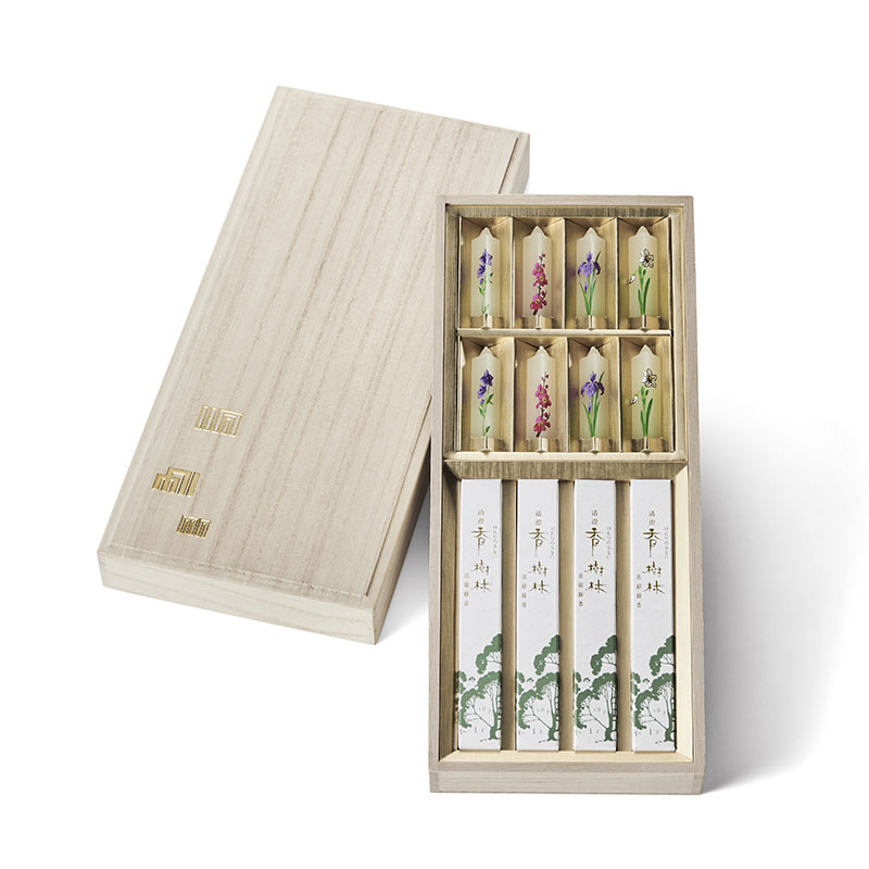 水墨山水、絹地に吉川翠香の手書き作 尺八立、表装桐箱入り、送料無料