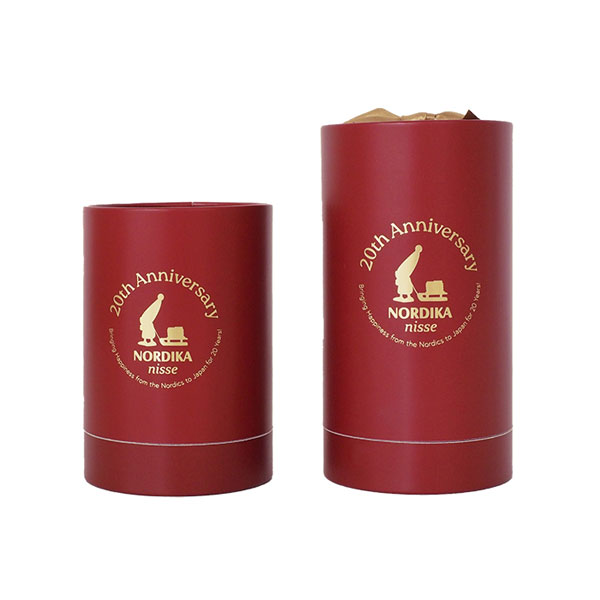 GARCIA LLAMAS（ガルシア ラマス）、供物の準備をするバリの少女