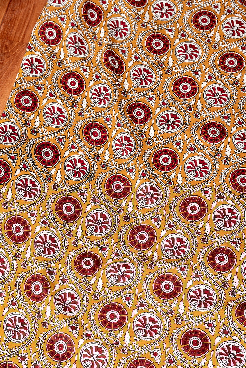 1m単位切り売り〕テキスタイルの伝統息づくインドから 昔ながらの更紗