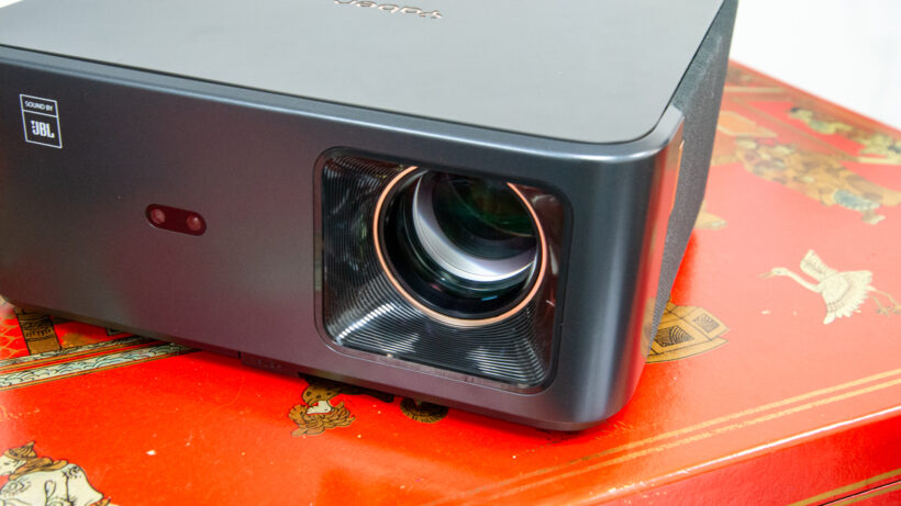 Yaber K2S Review: A great-value smart projector