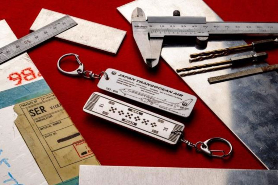 JTA、航空機整備の廃材をアップサイクルしたキーホルダーを機内販売