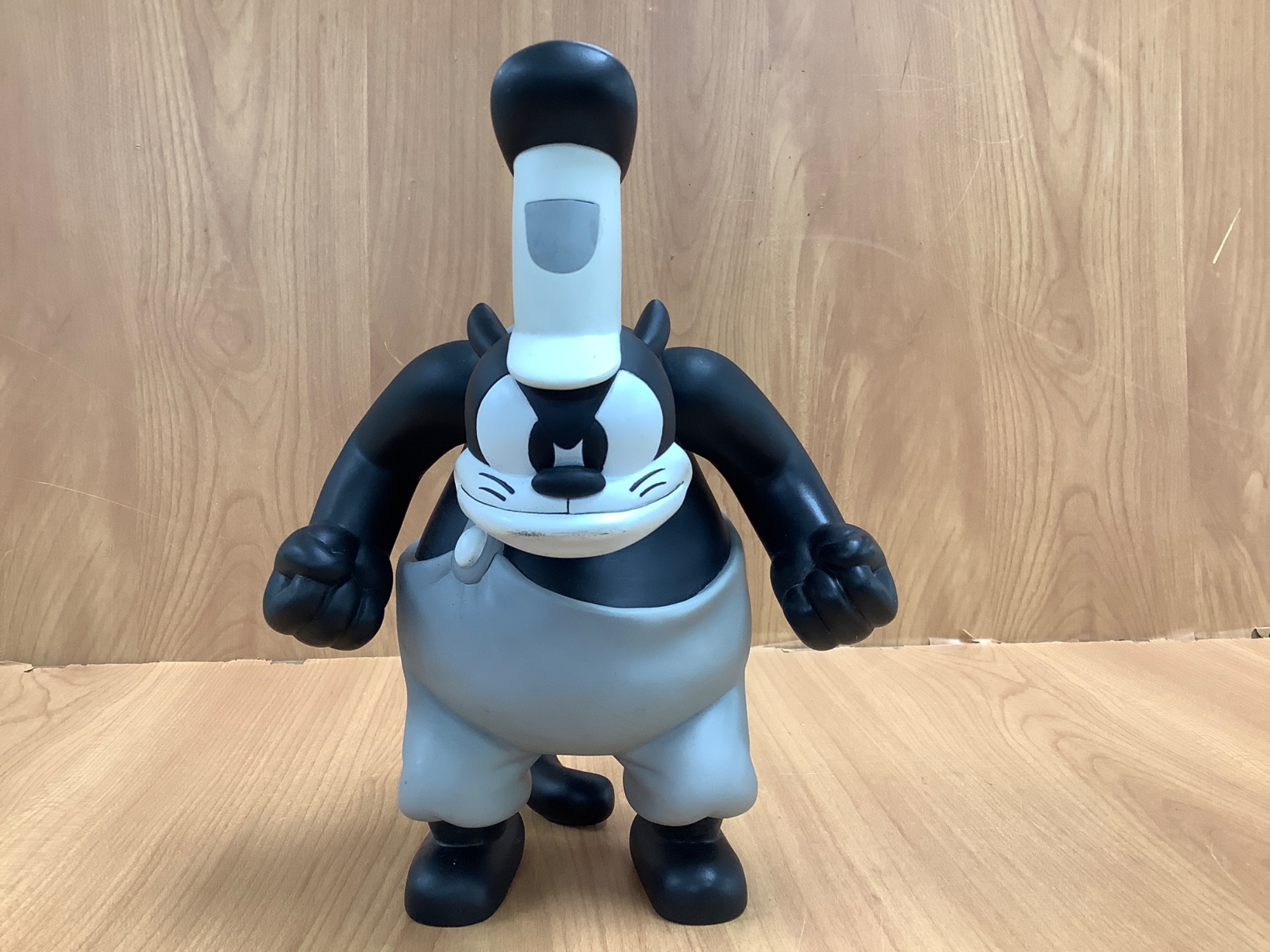 長年の愛されキャラ♪】Disney(ディズニー)より蒸気船ウィリー ピート