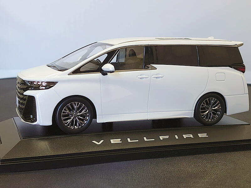 新型ヴェルファイア 成約記念ミニカーが来た | 40系ヴェルファイアZ