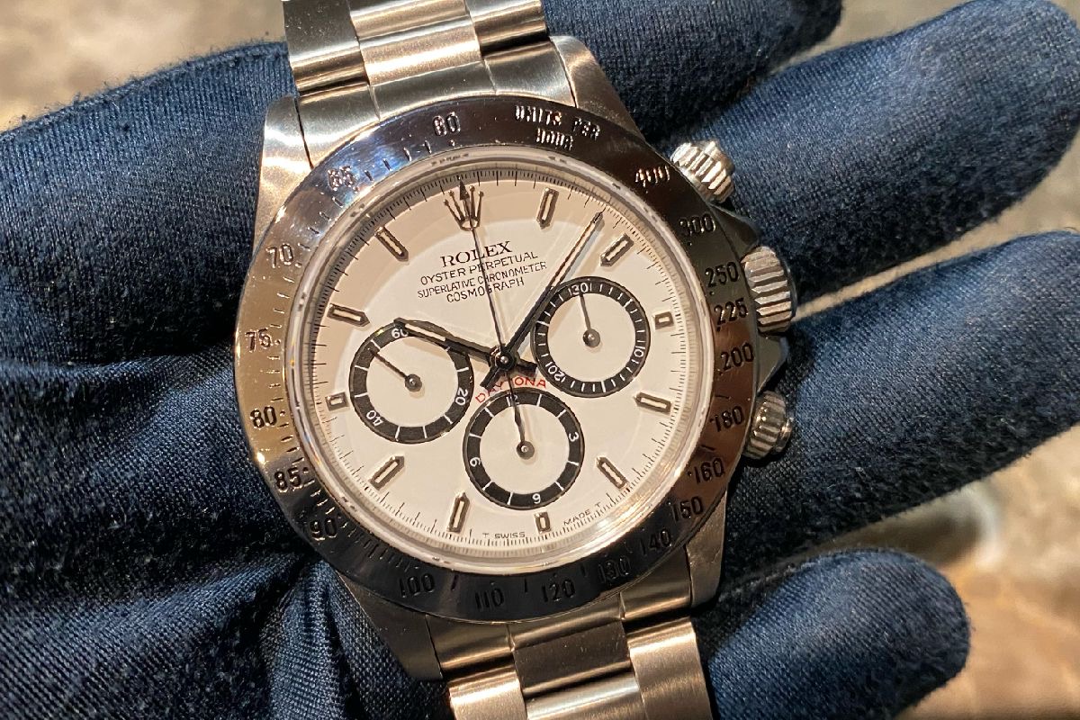 エルプリ希少種モデル入荷！保証書付属！225タキ/4ライン！ デイトナ