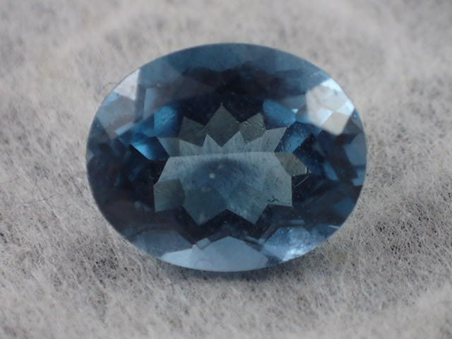 最高品質天然ロンドンブルートパーズ(London Blue Topaz) オーバル