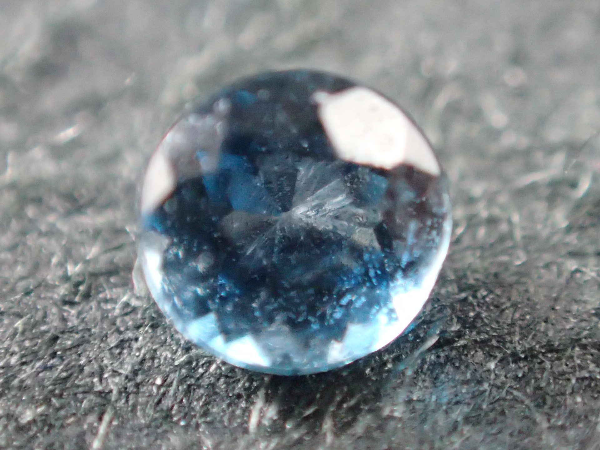 最高品質天然ロンドンブルートパーズ(LONDON BLUE TOPAZ) ラウンド