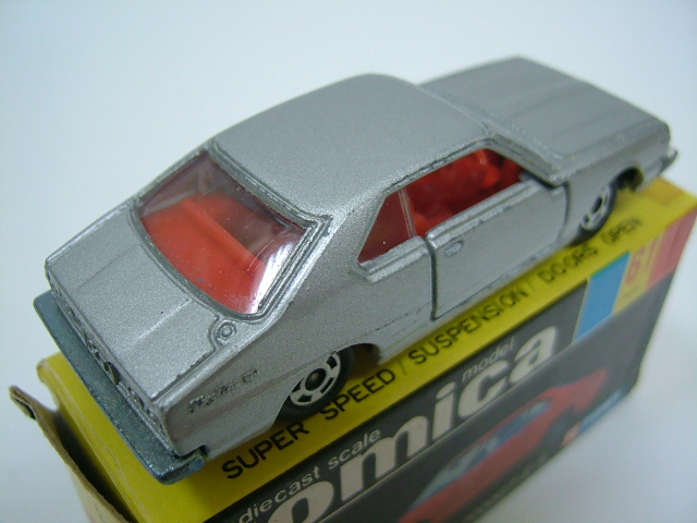 黒箱トミカ No.61 ニッサン スカイライン 2000GT-E・S ビクトリー