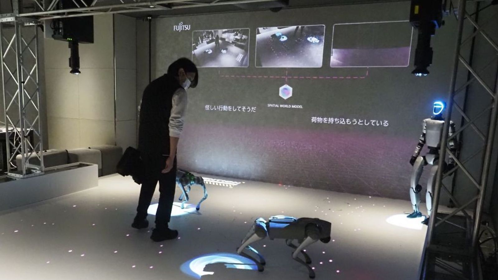 富士通の「空間」世界モデルは行動意図を理解、フィジカルAIを街中へ