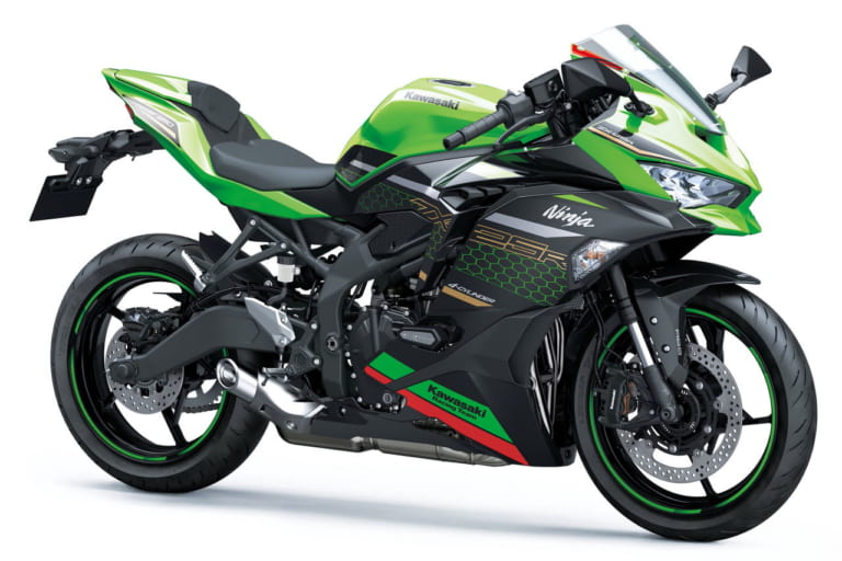 カワサキ「ニンジャZX-25R」はラムエア46psで82万5000円から【国内正式