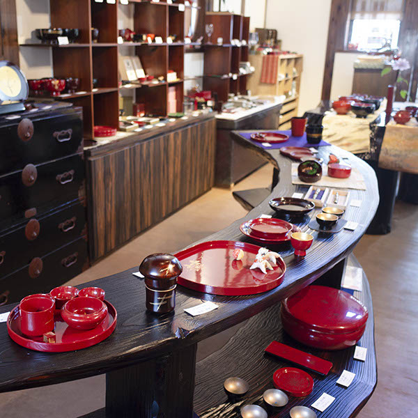 佐藤善六漆器店 ｜ 秋田県湯沢市にて伝統的工芸品 川連漆器を製造販売