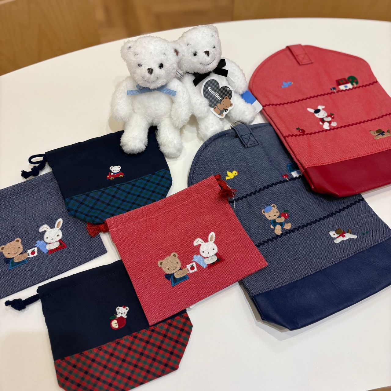 最終値下げ ファミリア familiar ジェルケース familiarのフリマ