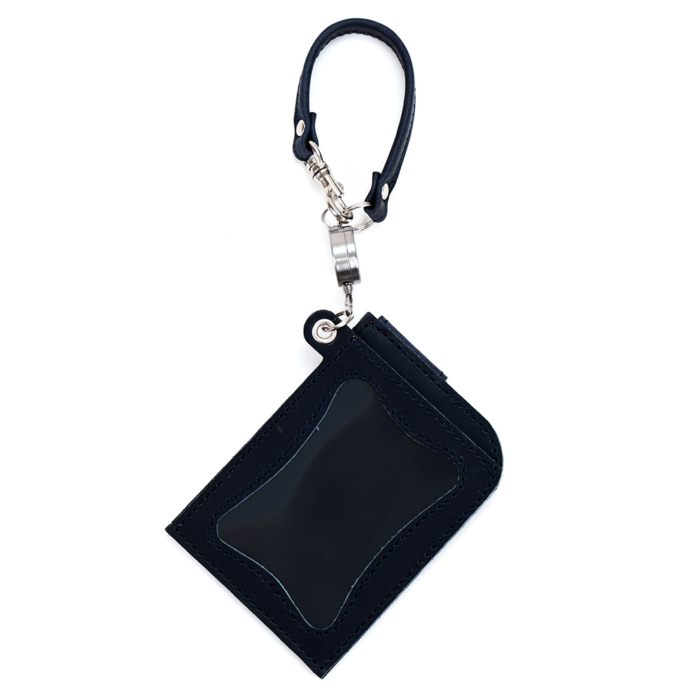 シーク』(全4色)TATSUNOオイルワックス/リール付き パスケース レザー