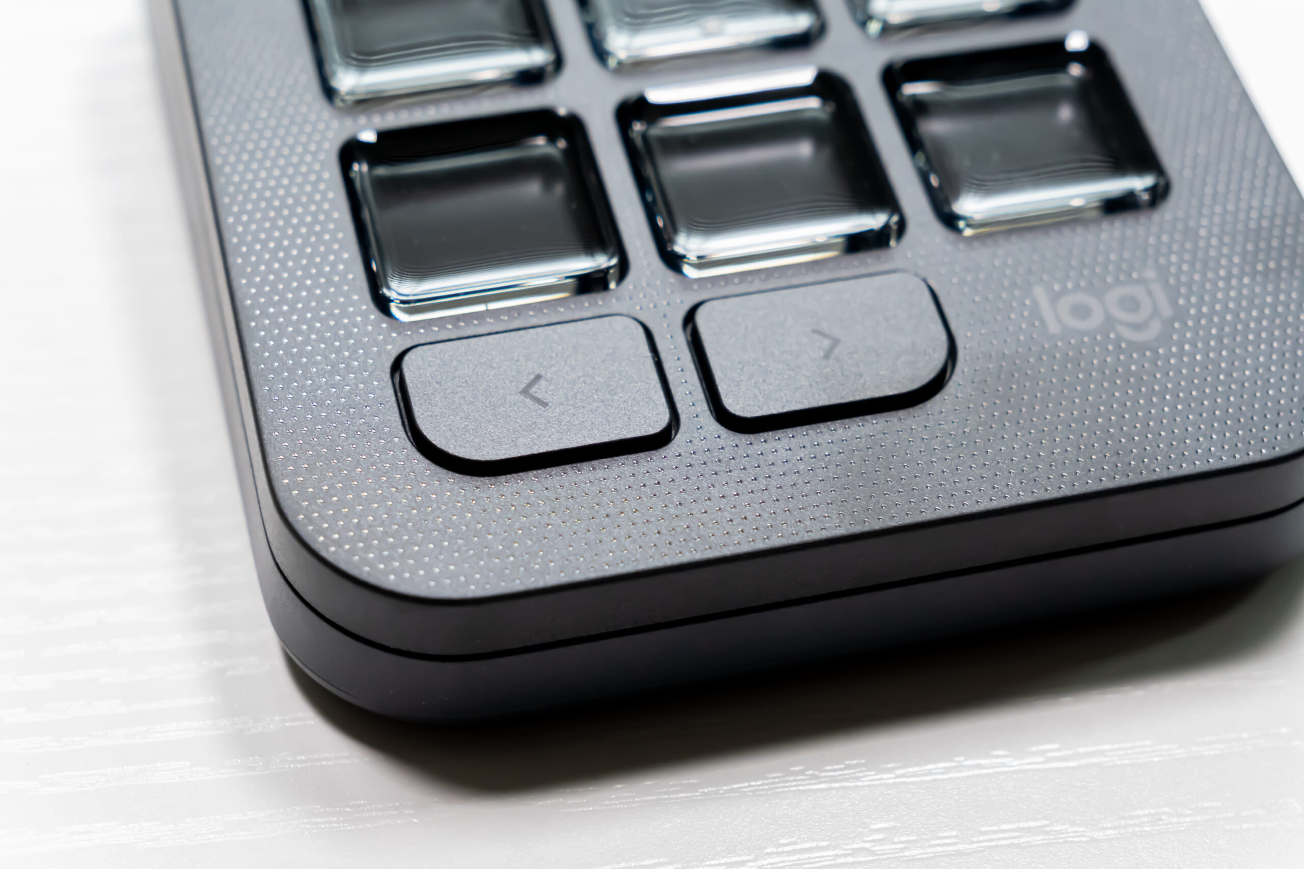 MX Creative Console実機レビュー！ロジクールの左手デバイスの