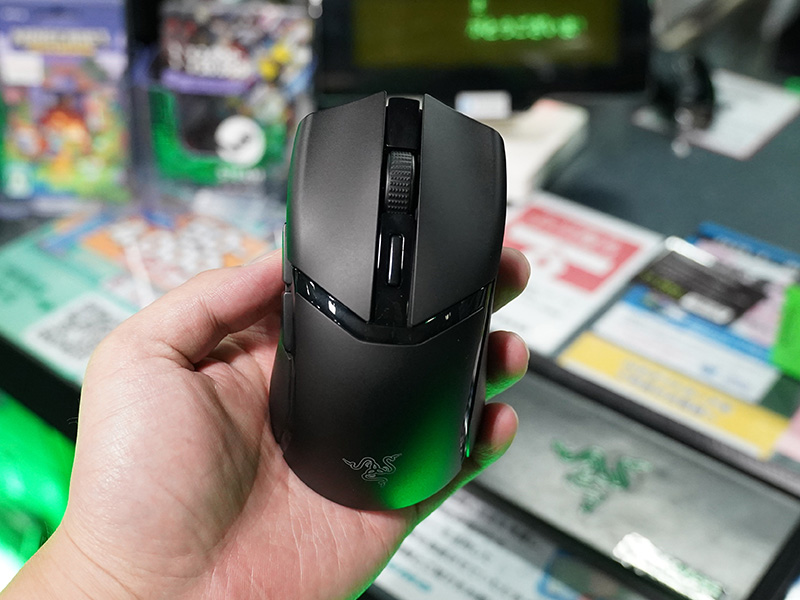 右利きゲーマー専用マウス「Razer Cobra HyperSpeed」が発売、重量は約