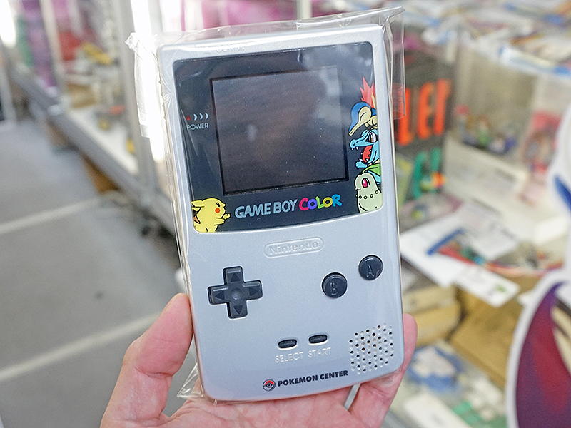 ポケモン 金・銀”デザインのゲームボーイカラーが48,000円、中古品が