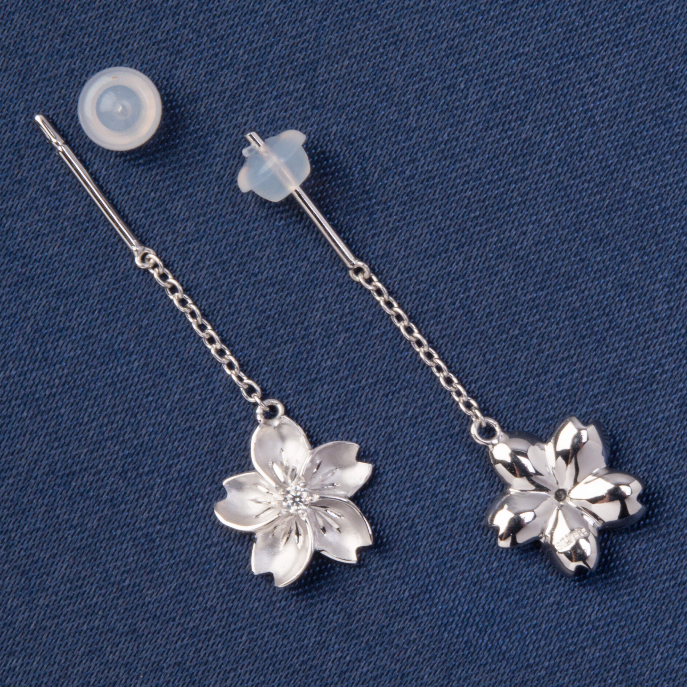 オーダーメイドジュエリーメイ シルバー925桜ピアス〔縦10mm×横10mm