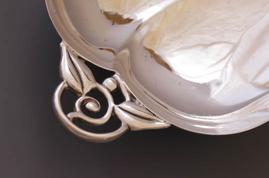 ティファニー「トレイ」《アンティックかとう》