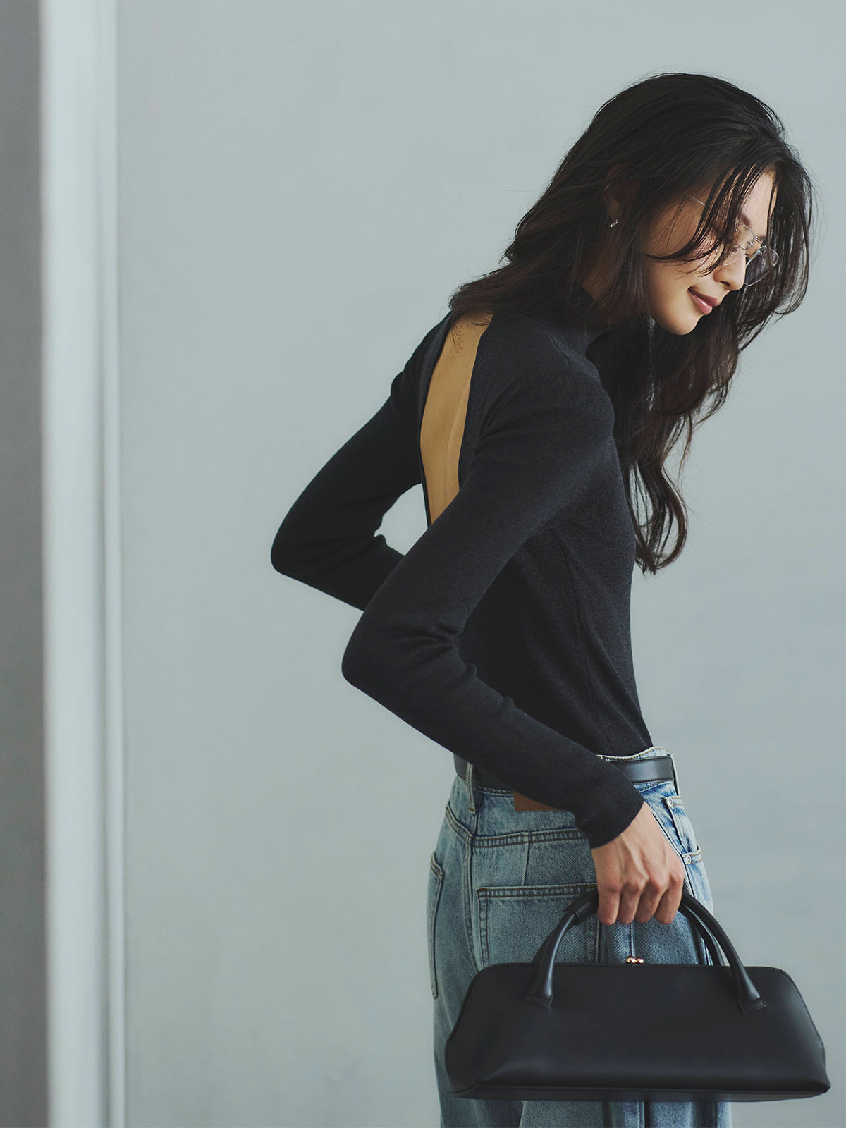 バックオープンニットボディスーツ