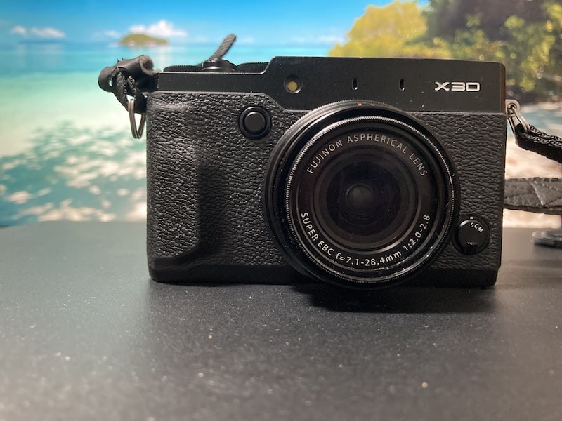 クラシックなデザインのコンデジ「FUJIFILM X30」で遊ぶ！ | あそぶログ！