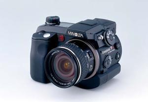 ASCII.jp：ミノルタ、内蔵メモリーを倍増させて連写機能を強化した