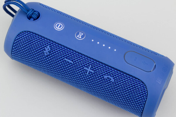 ASCII.jp：お風呂でもJBLサウンド！ Bluetoothスピーカー「JBL FLIP3