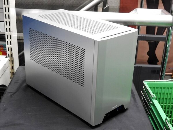 ASCII.jp：NCASE製Mini-ITXケース「M1」の改良版「M1 v5」が発売