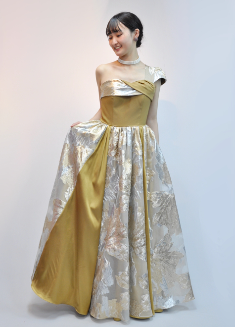 リュクススタイル | ドレスショップ・アジアート