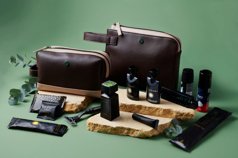 エミレーツ航空、ブルガリコラボの夏期限定アメニティキット。高級感