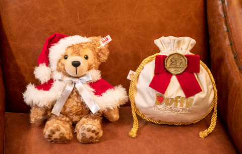 サンタ帽をかぶったダッフィーが本日発売！ 「東京ディズニーシー」20
