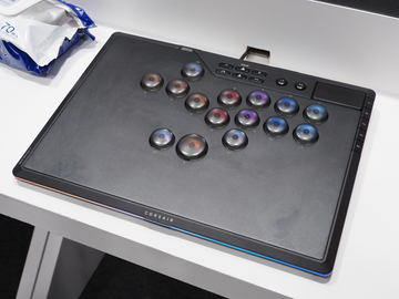 約8万円のレバーレスアケコン「GlimPearl」、予約受付開始 - GAME Watch