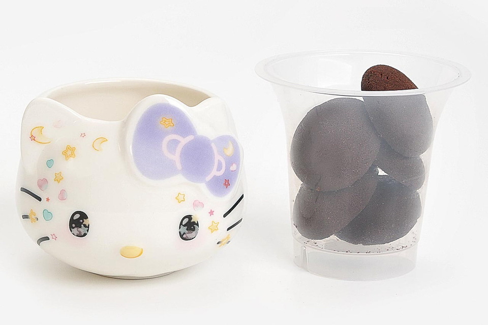 ミニストップ「ハローキティ」50周年記念デザインの陶器がかわいい
