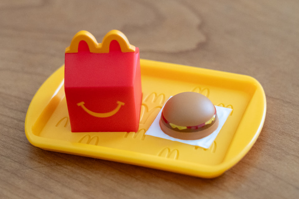 ハッピーセット「ミニチュアマクドナルド」16種で遊んでみた！ 想像力