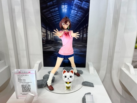 ダンダダン」新作フィギュアや「呪術廻戦」「ヒロアカ」の蔵出し販売品