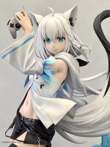 ホロライブ」の白上フブキさんと大神ミオさんの等身大フィギュアが