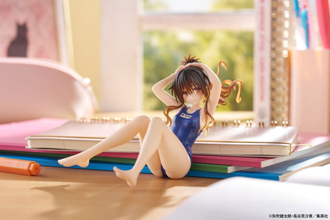 To LOVEる ダークネス」より浮き輪に乗った結城美柑がプライズ