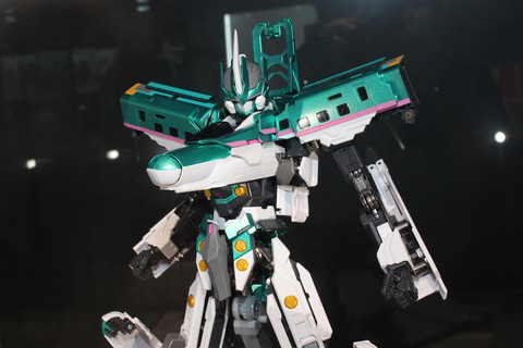 特別企画】シンカリオン10周年を記念する「超合金魂 GX-115 新幹線変形