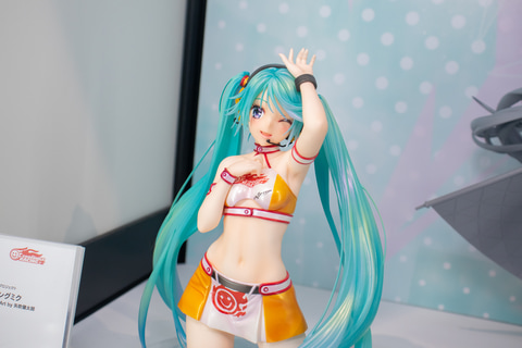 ワンホビG】色白の肌が眩しい！ 「レーシングミク 2010Ver. Art by