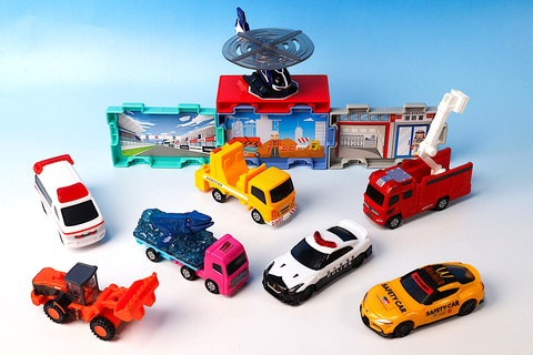 特別企画】ハッピーセット「トミカ」を一足先に遊んでみた