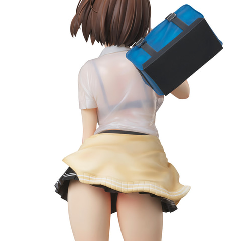 ブラ透けで視線を釘付け。「アズールレーン びそくぜんしんっ！」より