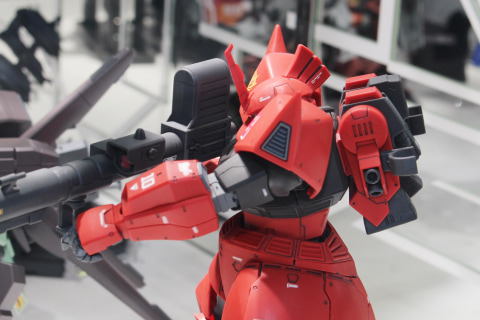 特別企画】【ガンダムベース撮り下ろし】“真紅の稲妻”の高機動型