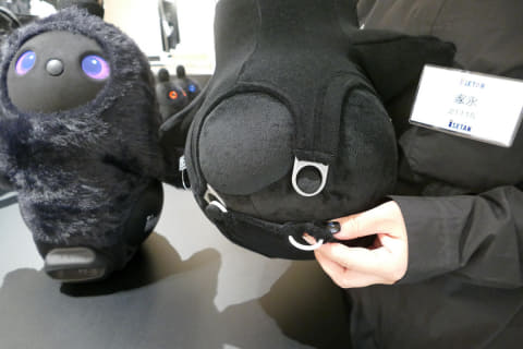 黒いLOVOT」誕生 新宿伊勢丹にポップアップストア - Impress Watch