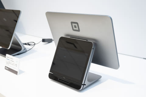 Square、2画面のハイエンドPOSレジ端末「Square レジスター