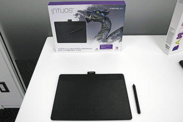 筆圧8192レベル対応の新世代「Wacom Intuos Pro」発売、紙へのスケッチ